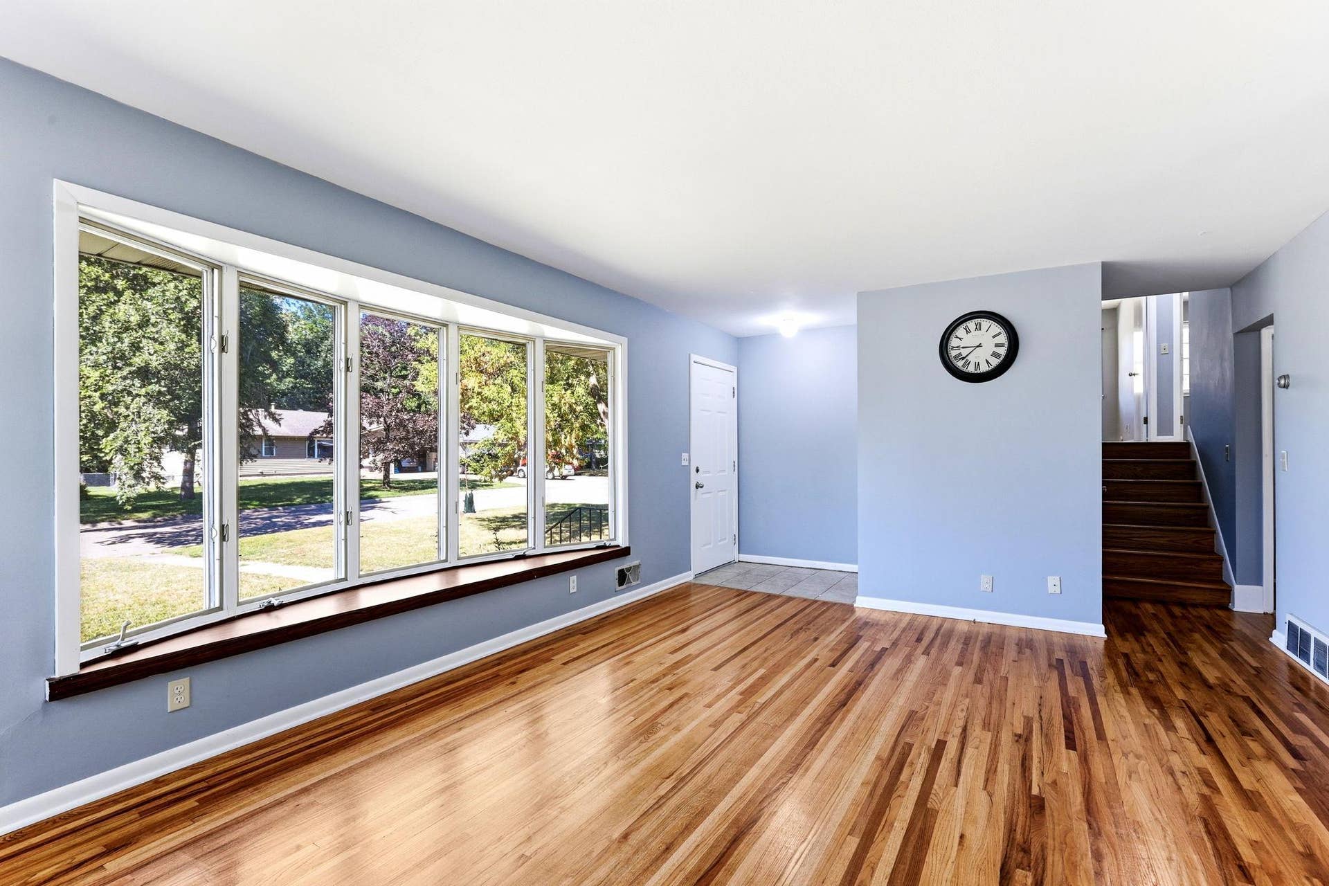 6900 Toledo Avenue N, Brooklyn Center, MN 55429 3-web-or-mls-6900-Toledo-Ave-N-03.jpg