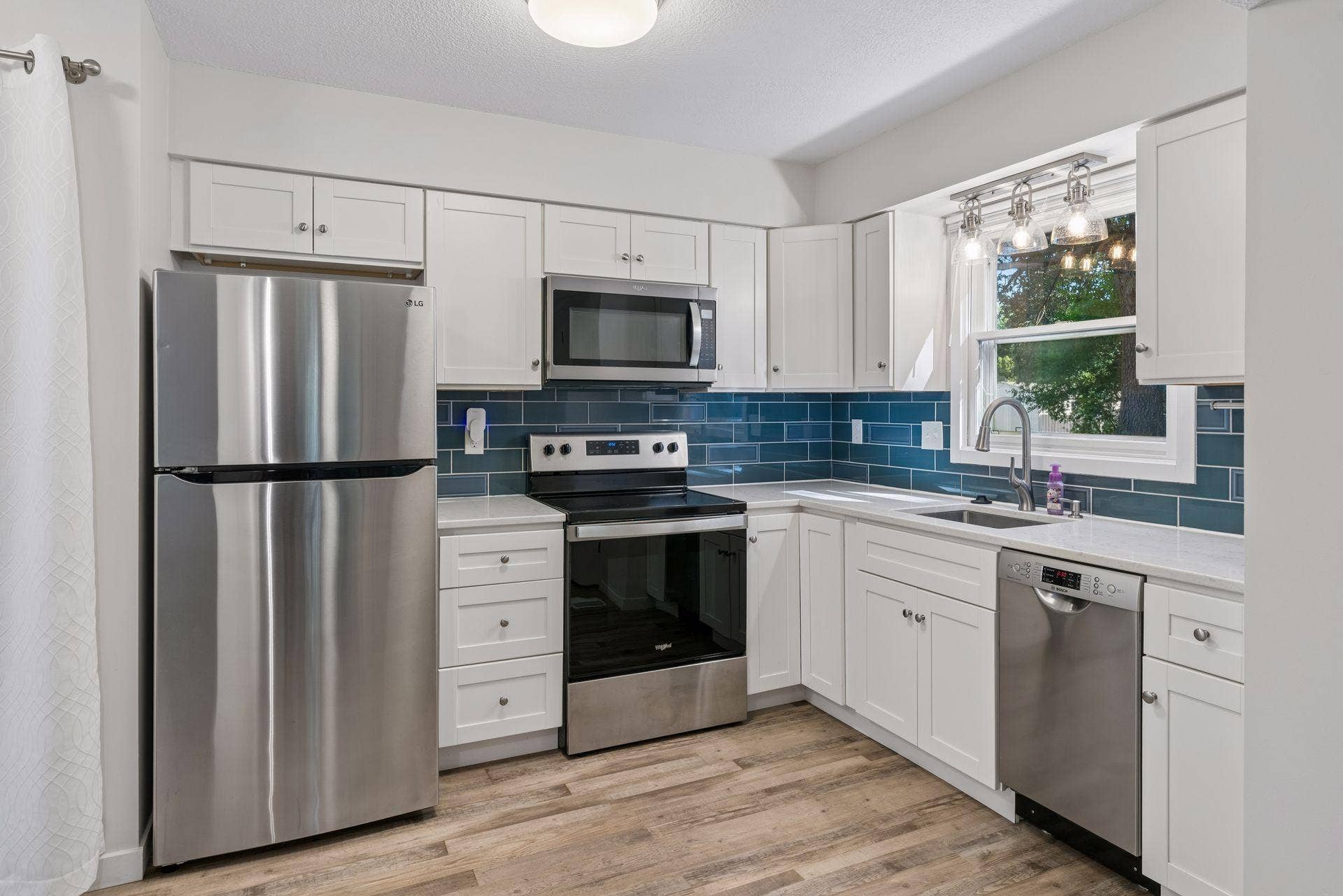 6347 Alderwood Circle, #B, Woodbury, MN 55125 Everything is new in the last few years, flooring too!
