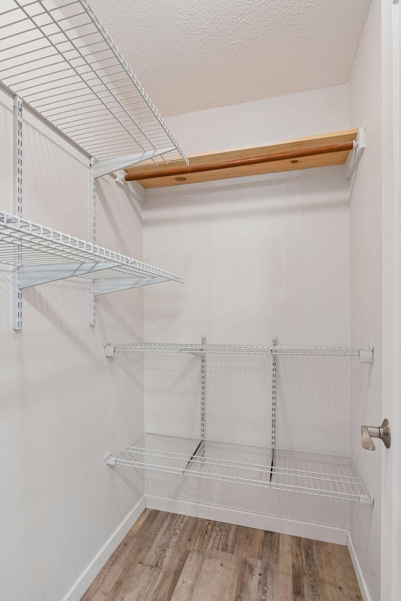 6347 Alderwood Circle, #B, Woodbury, MN 55125 Walk in closet shelves