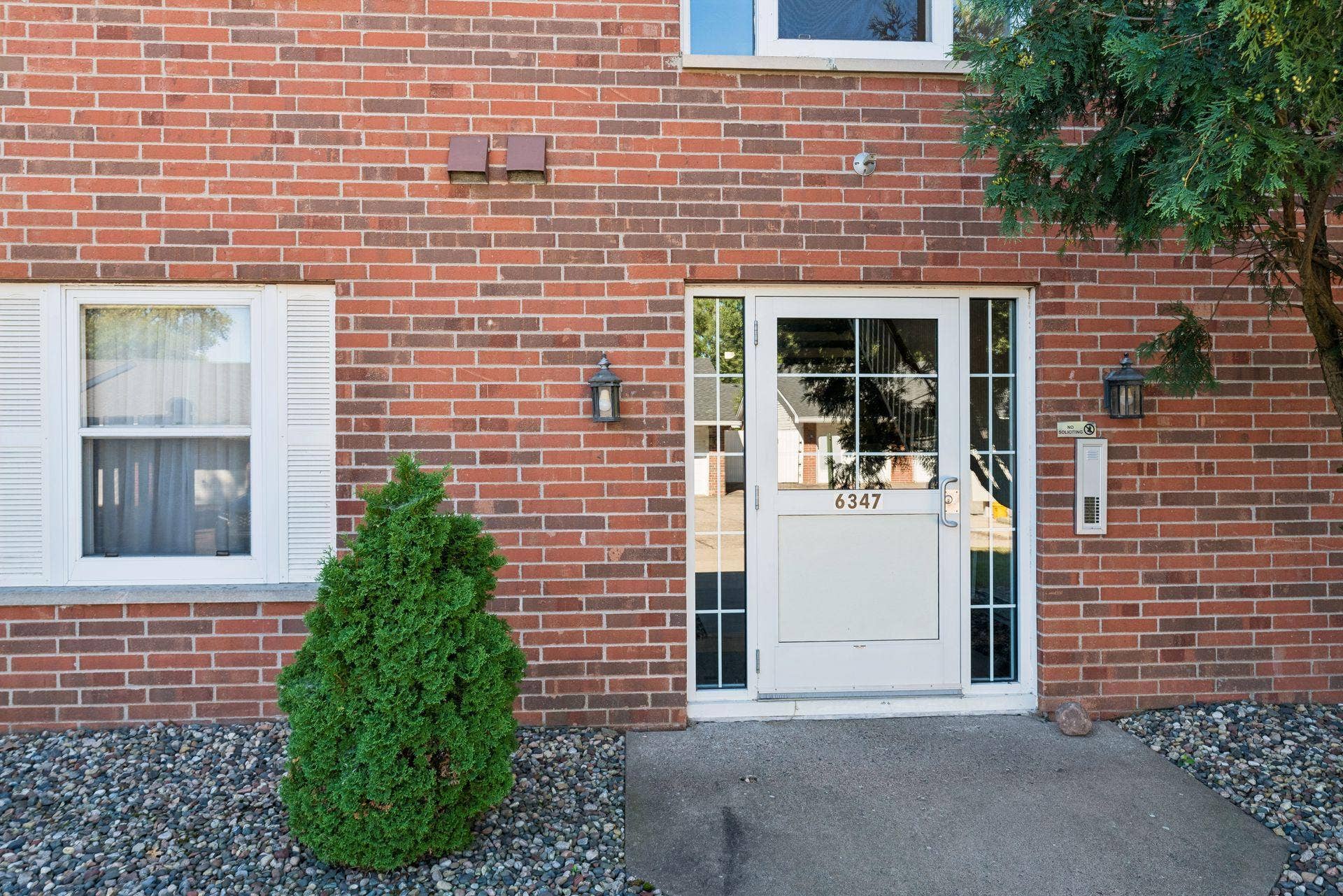 6347 Alderwood Circle, #B, Woodbury, MN 55125 Main Front Entrance door
