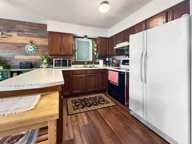 610 Central Avenue SE, Bemidji, MN 56601 Kitchen.jpg