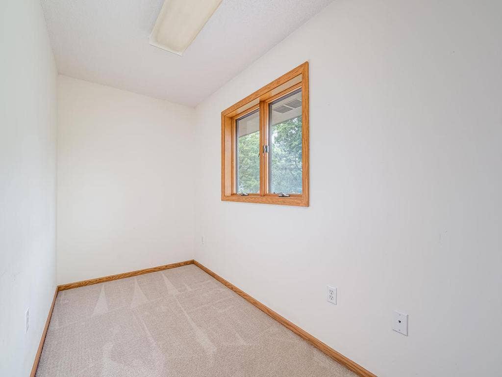9508 Riverview Avenue, Bloomington, MN 55425 Upper level Office Space