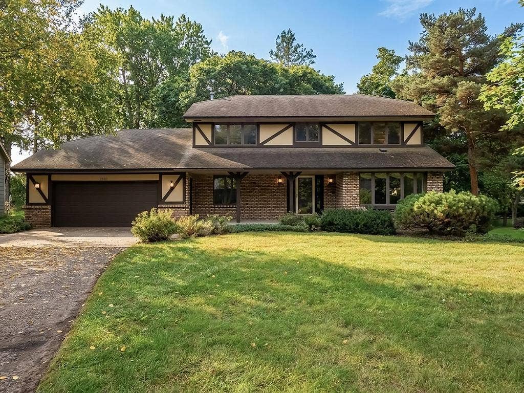 9508 Riverview Avenue, Bloomington, MN 55425 Welcome Home!