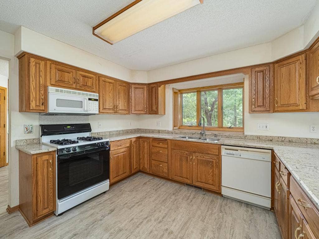 9508 Riverview Avenue, Bloomington, MN 55425 Kitchen window overlooking the backyard
