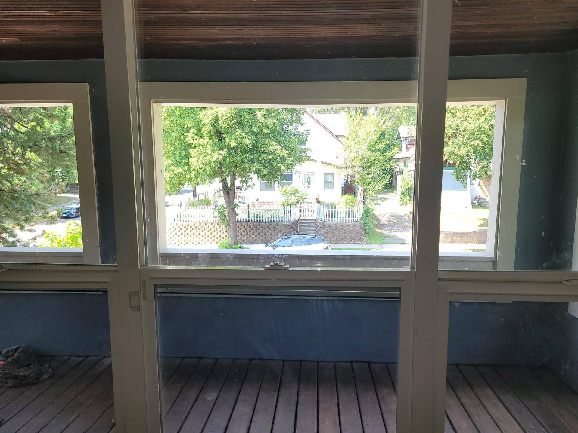 2200 N 6th Street, 31, Minneapolis, MN 55411 2200 6th Porch.jpg