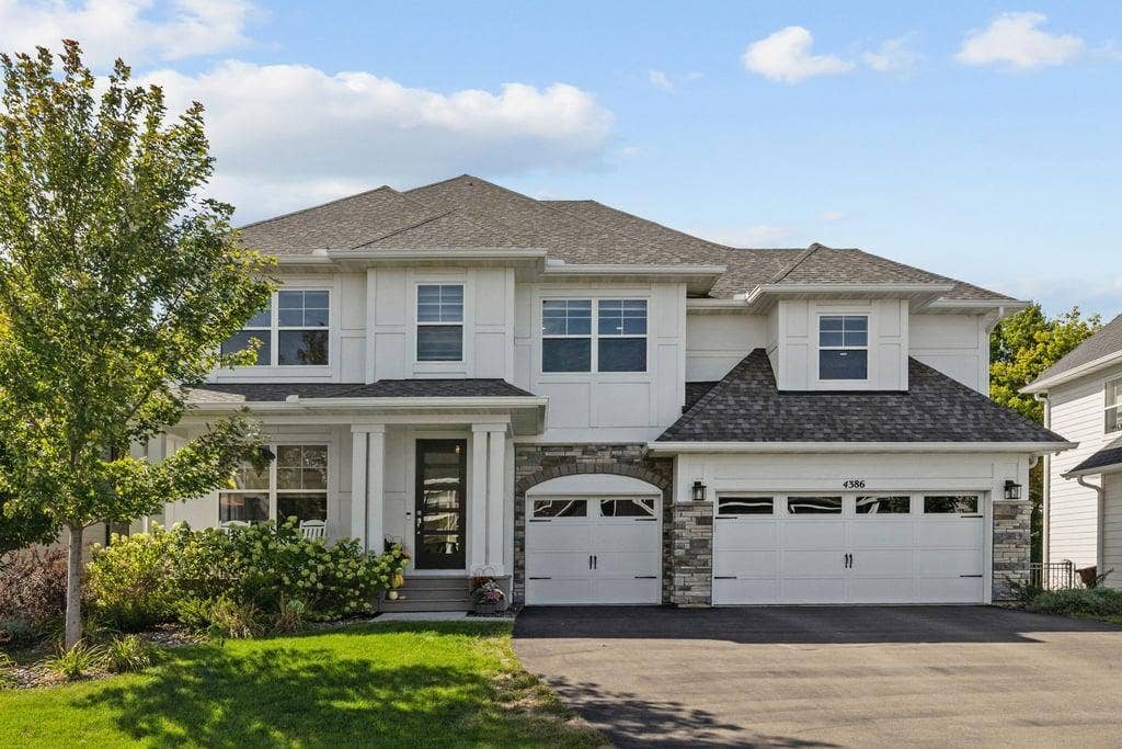 Welcome to 4386 Arbor Dr.