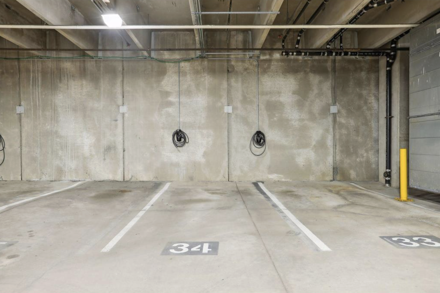 525 3rd Street N, #314, 59, Minneapolis, MN 55401 Parking Space 34 included with EV Charger