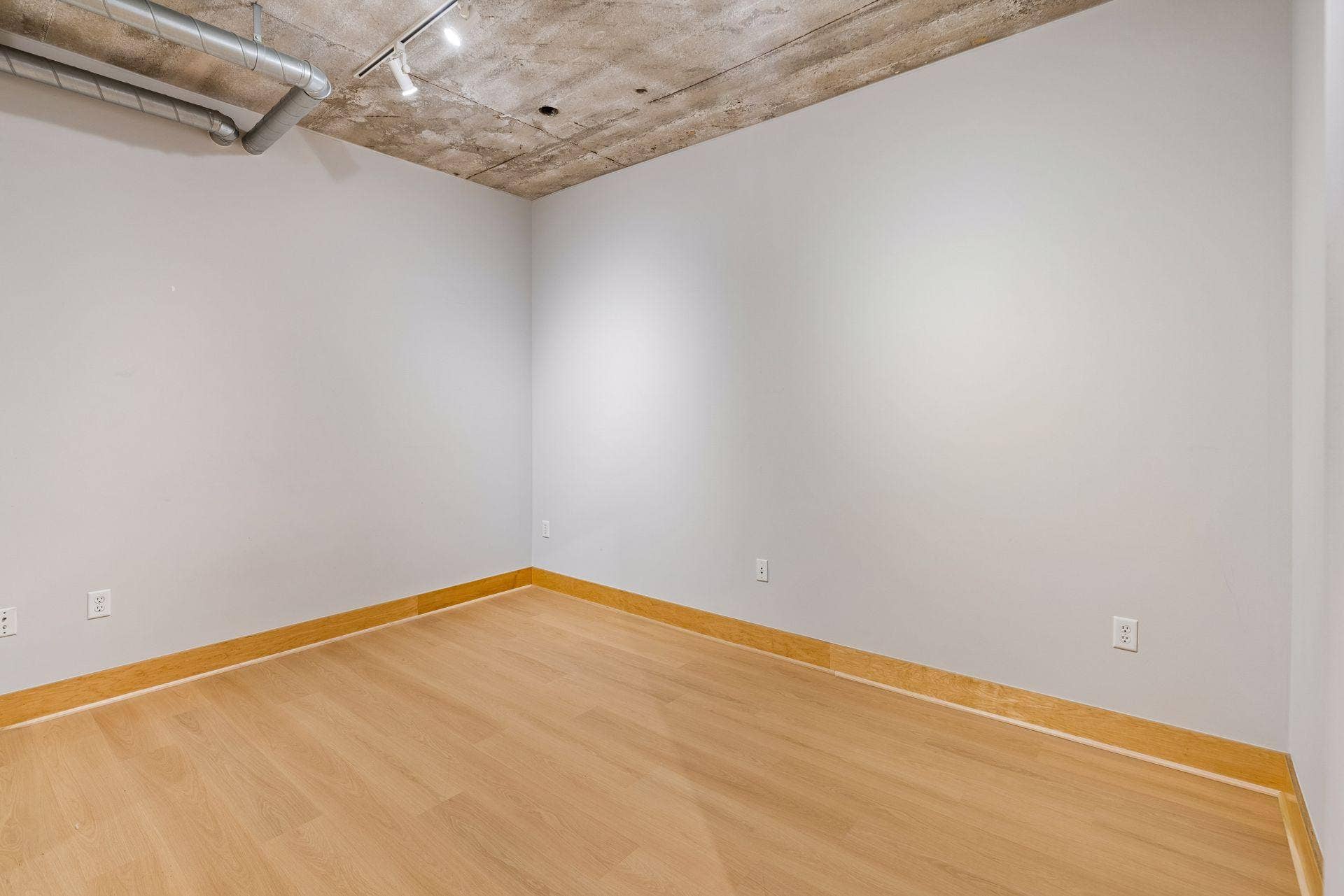 525 3rd Street N, #314, 59, Minneapolis, MN 55401 Large second bedroom with flexible space use
