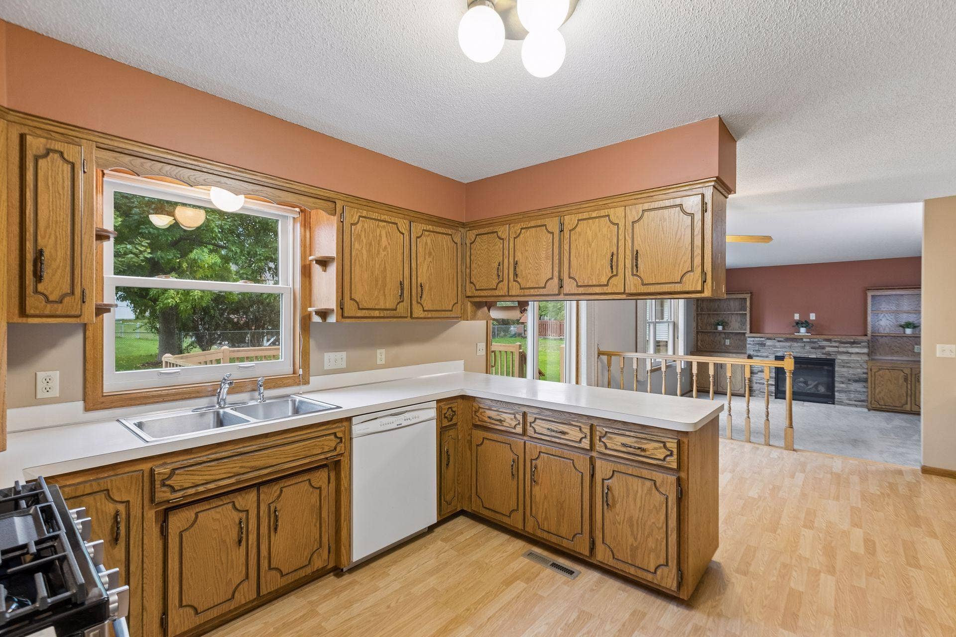 9119 Nantwick Ridge, Brooklyn Park, MN 55443 9119 Nantwick Ridge, Brooklyn Park, MN 55443