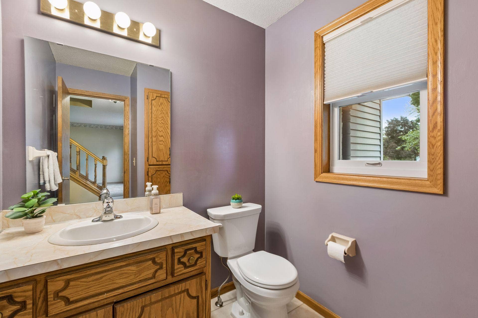 9119 Nantwick Ridge, Brooklyn Park, MN 55443 Convenient main floor half bath