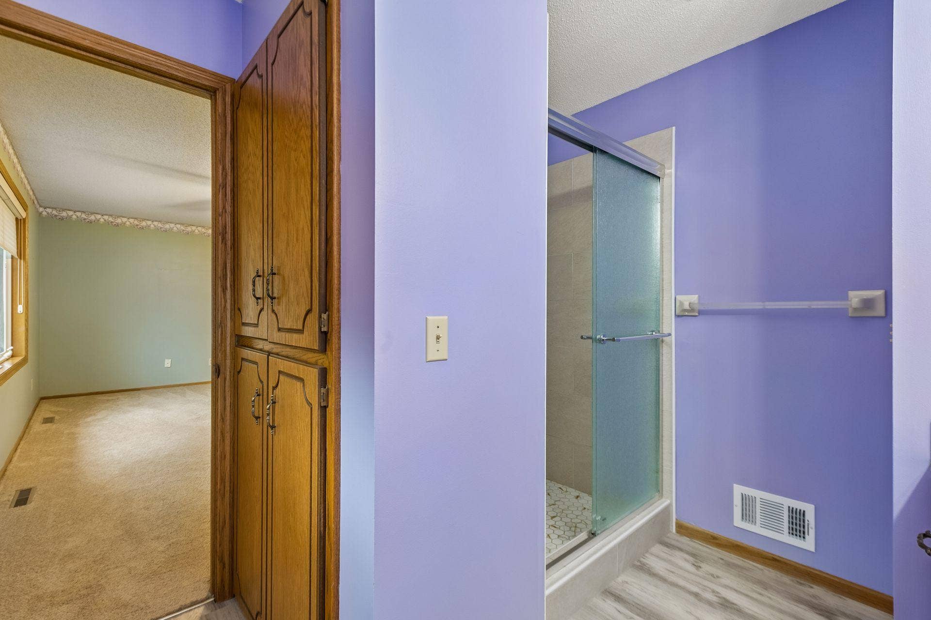 9119 Nantwick Ridge, Brooklyn Park, MN 55443 Shower tiles have been recently remodeled!