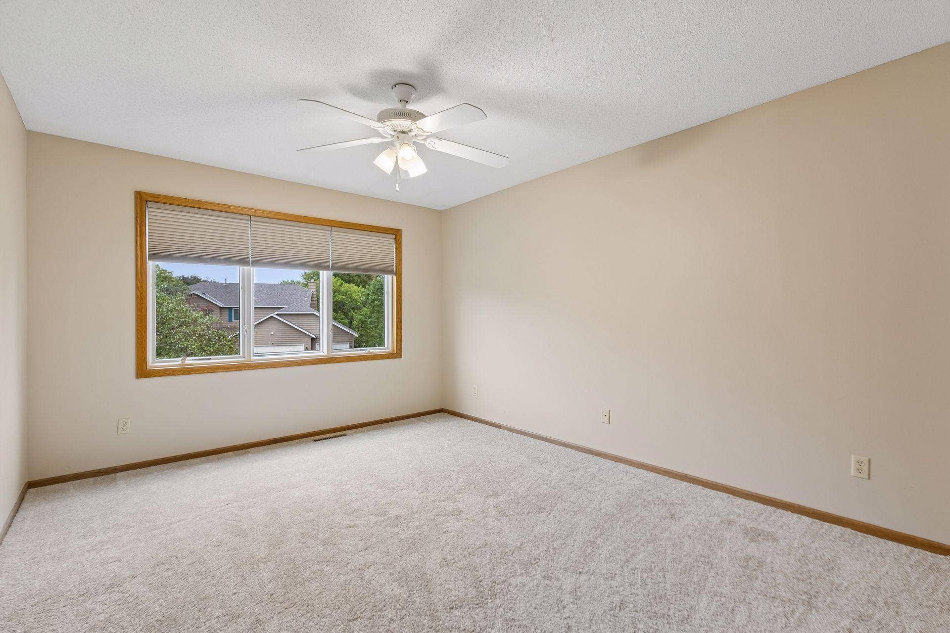 9119 Nantwick Ridge, Brooklyn Park, MN 55443 Upper level bedroom 2