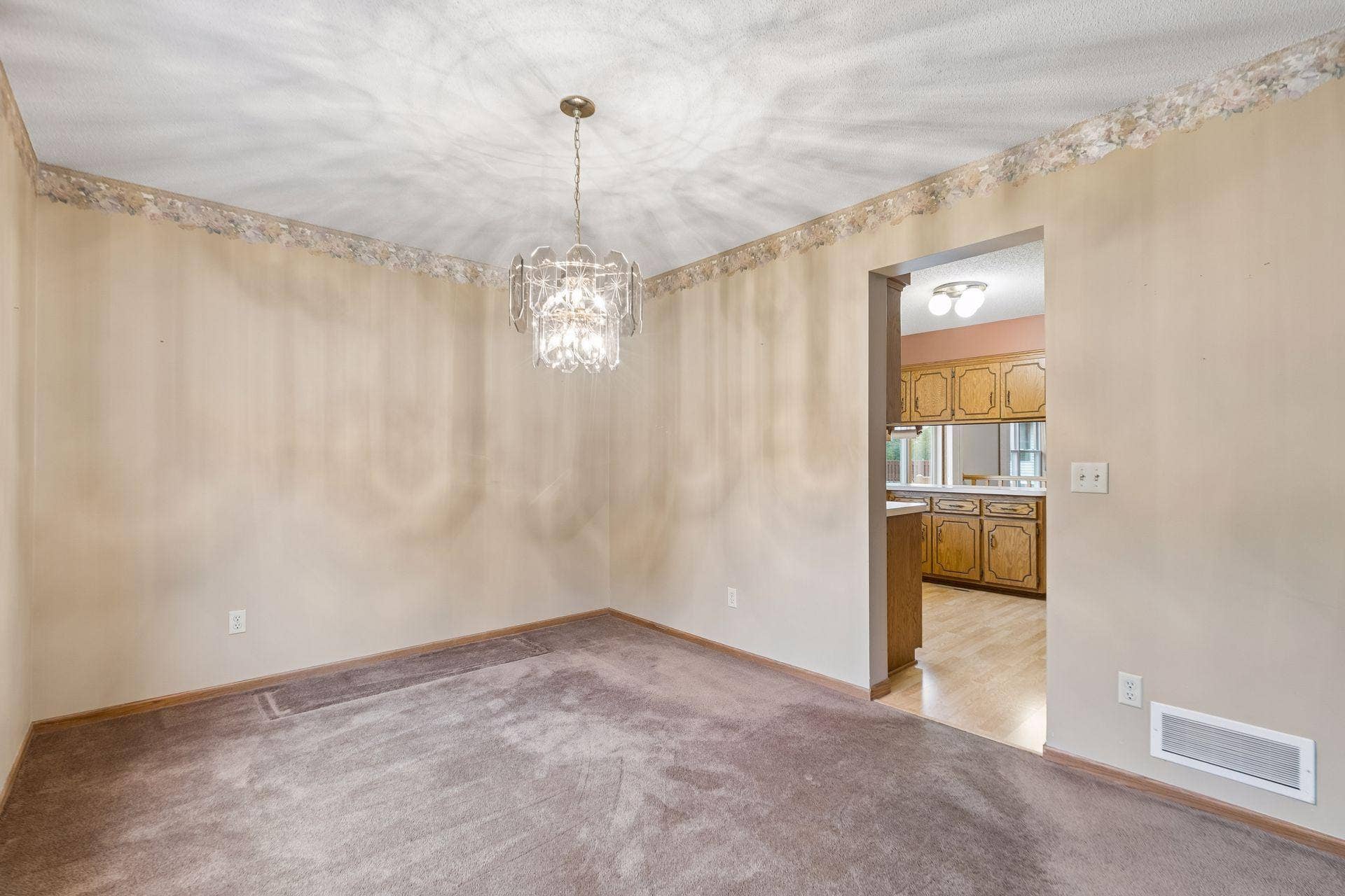 9119 Nantwick Ridge, Brooklyn Park, MN 55443 9119 Nantwick Ridge, Brooklyn Park, MN 55443