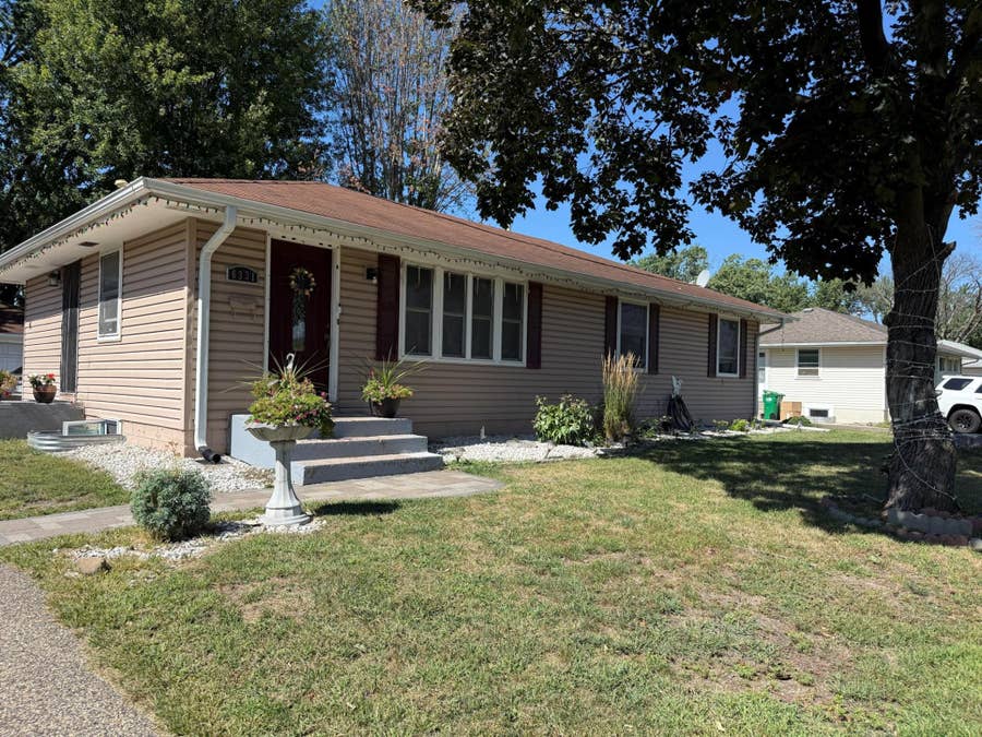 Property photo for 6331 Perry Avenue N, Brooklyn Center, MN