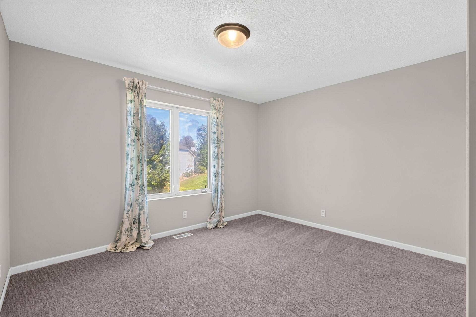 6206 106th Avenue N, Brooklyn Park, MN 55443 51_6206_106th32_mls.jpg