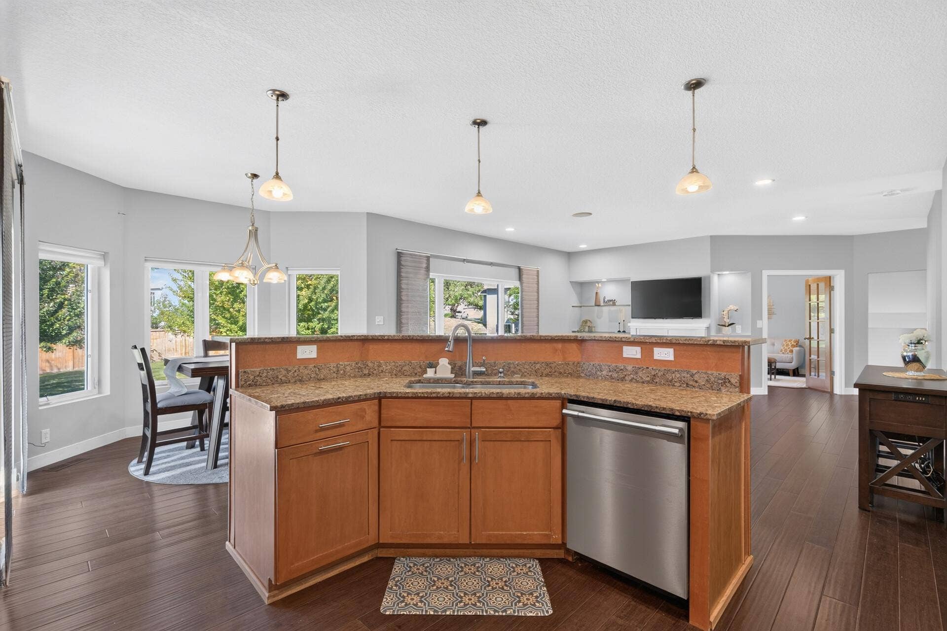 6206 106th Avenue N, Brooklyn Park, MN 55443 33_6206_106th14 (1)_mls.jpg