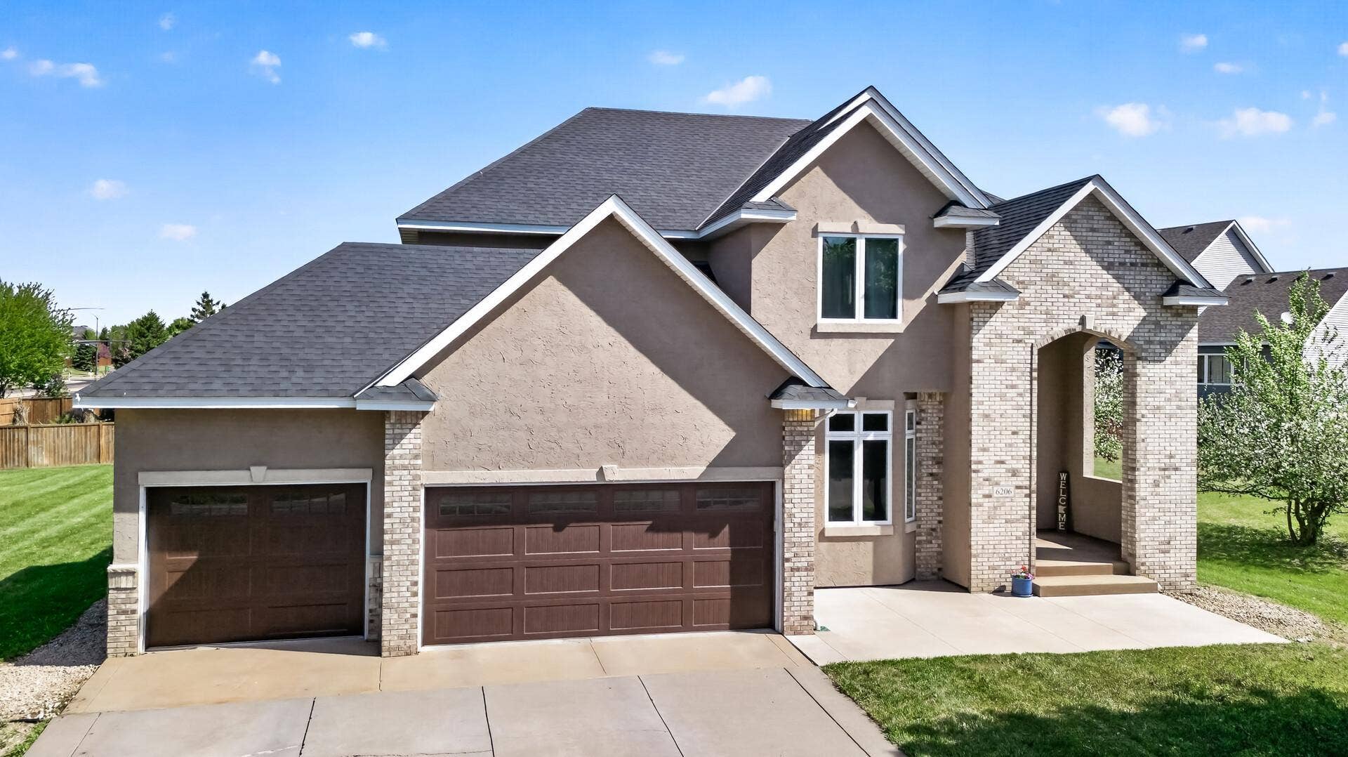 6206 106th Avenue N, Brooklyn Park, MN 55443 6206 106th Avenue N, Brooklyn Park, MN 55443