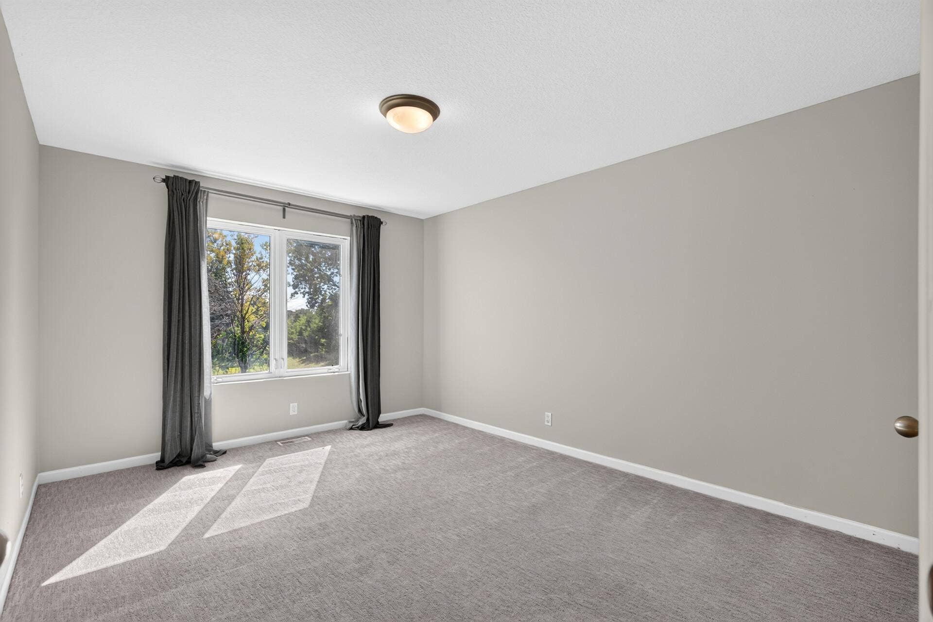 6206 106th Avenue N, Brooklyn Park, MN 55443 53_6206_106th34_mls.jpg