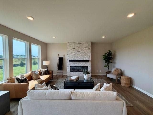 4633 Island Park Drive, Woodbury, MN 55129 Gathering Room - 4633 Island Park Drive, Woodbury, MN 55129