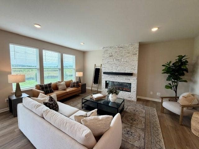 4633 Island Park Drive, Woodbury, MN 55129 Gathering Room with Blinds Included - 4633 Island Park Drive, Woodbury, MN 55129.jpg