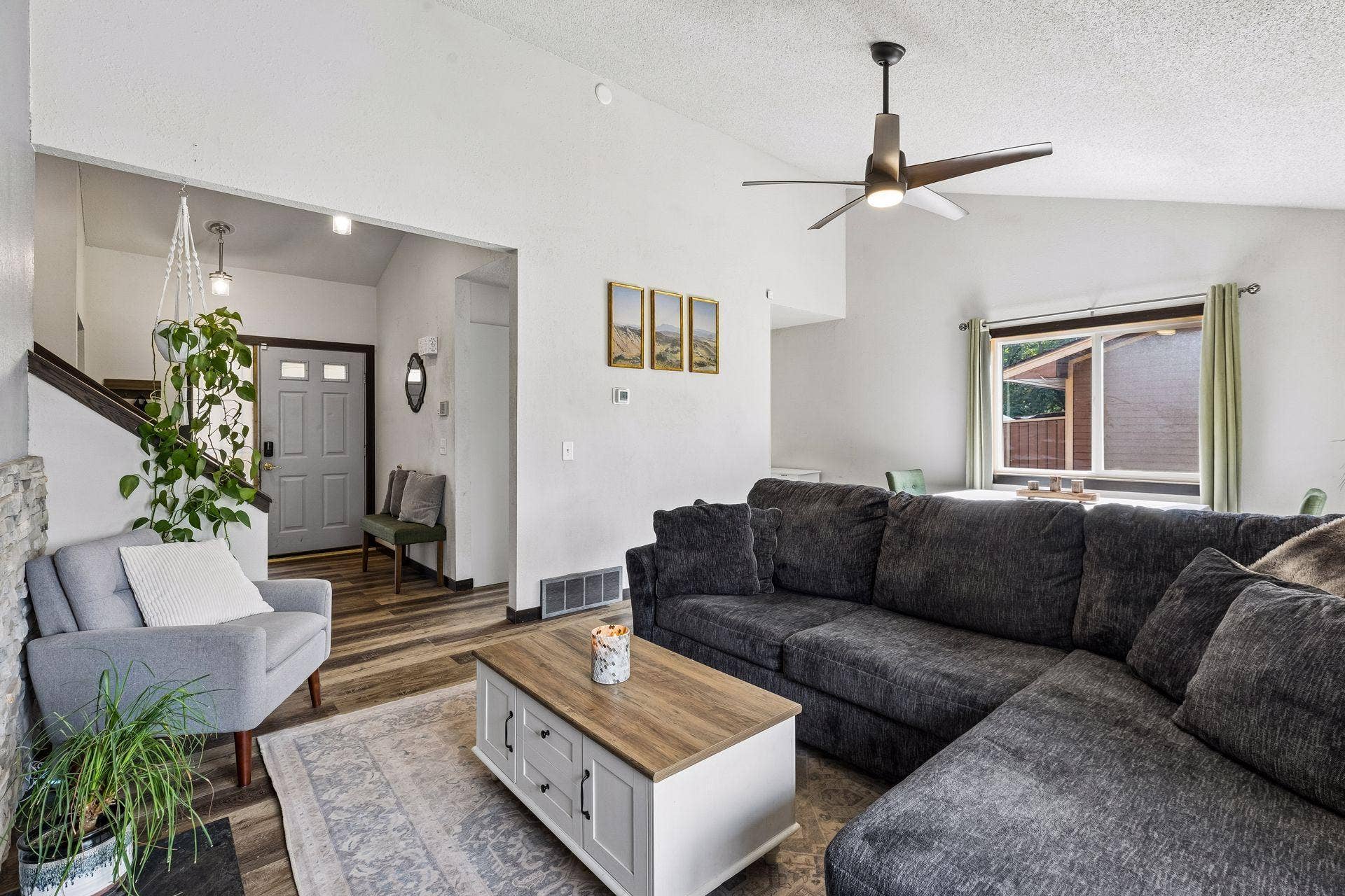521 Central Avenue W, 101, Saint Paul, MN 55103