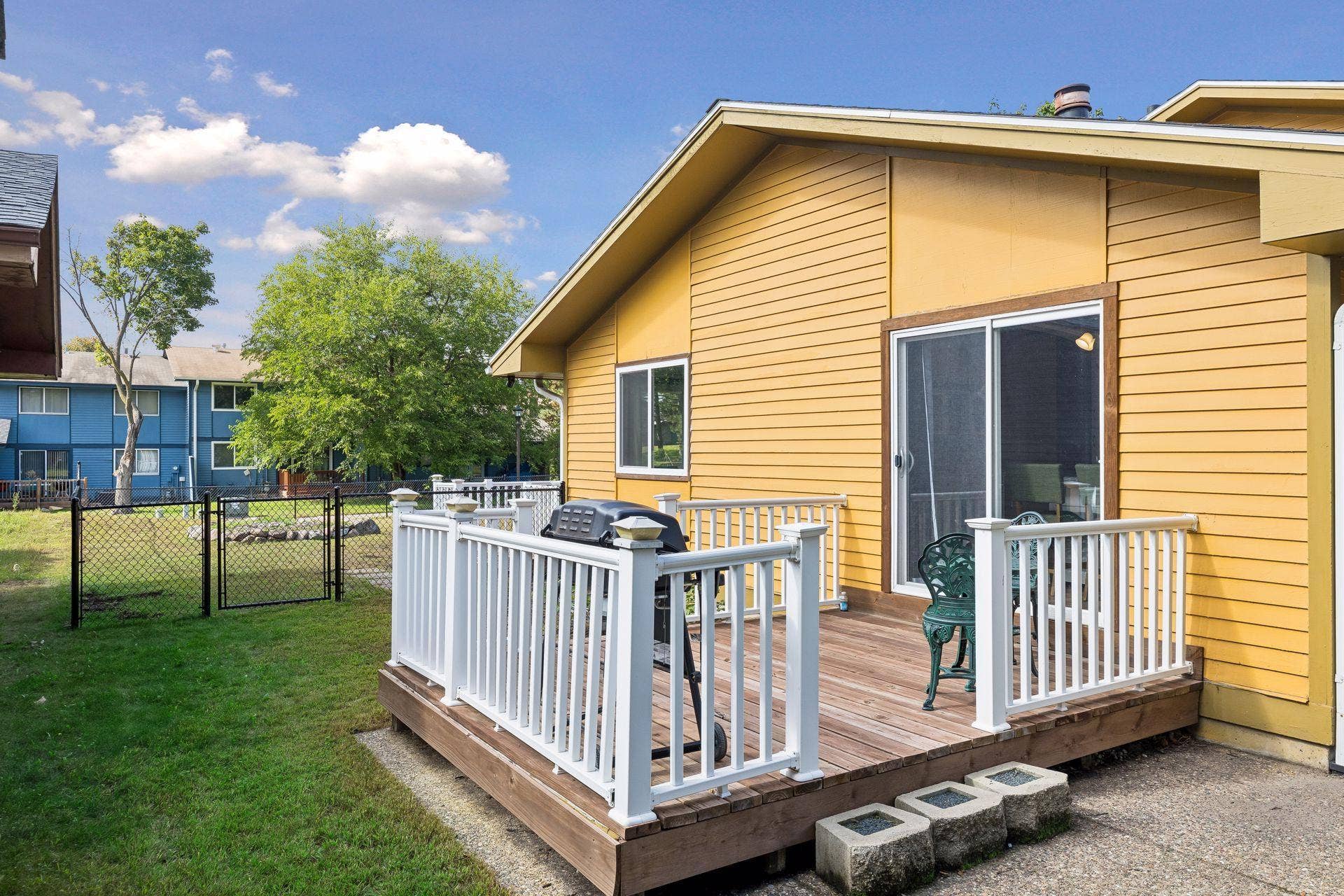 521 Central Avenue W, 101, Saint Paul, MN 55103