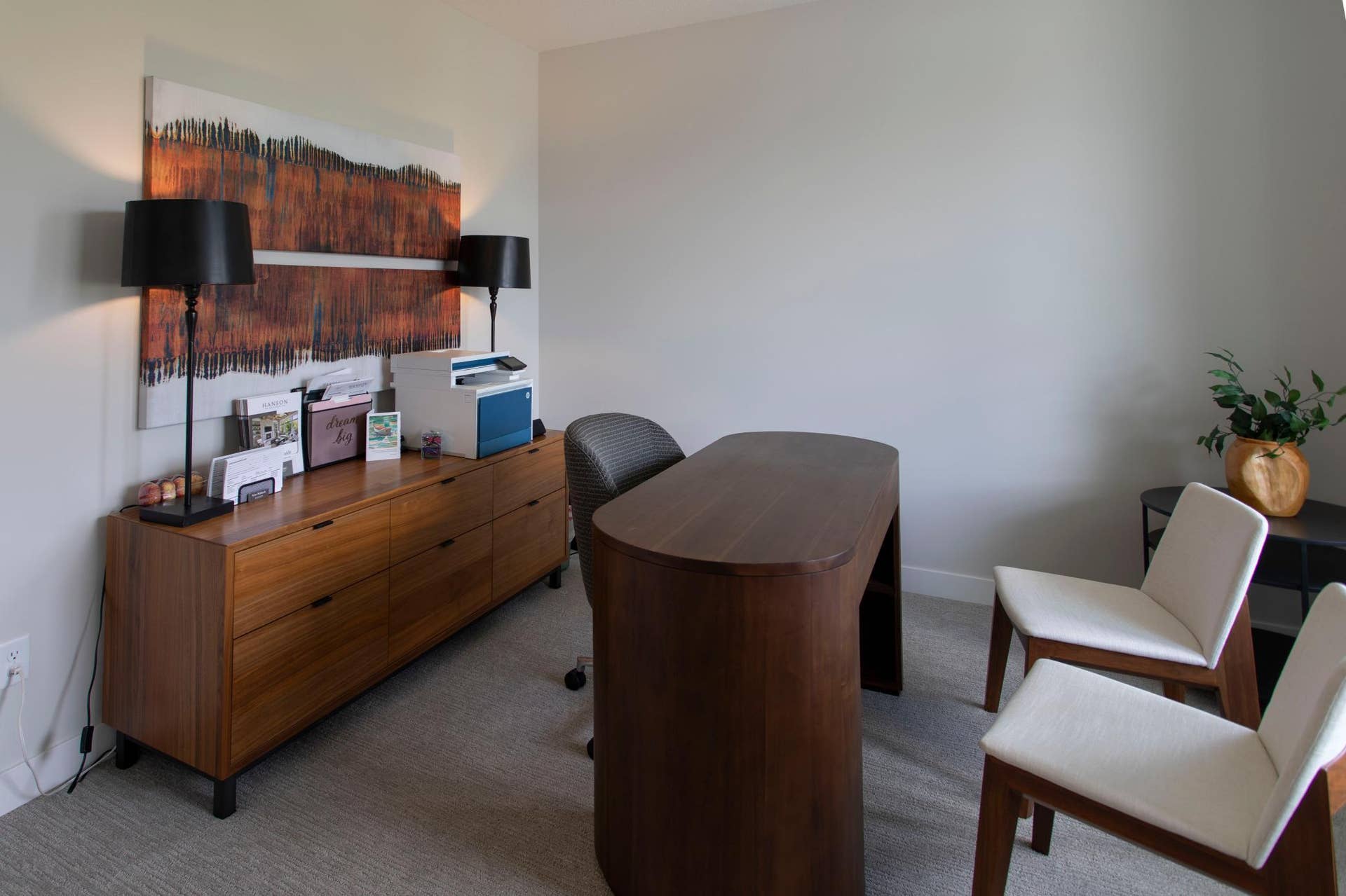 5910 Furnished main_9.jpg