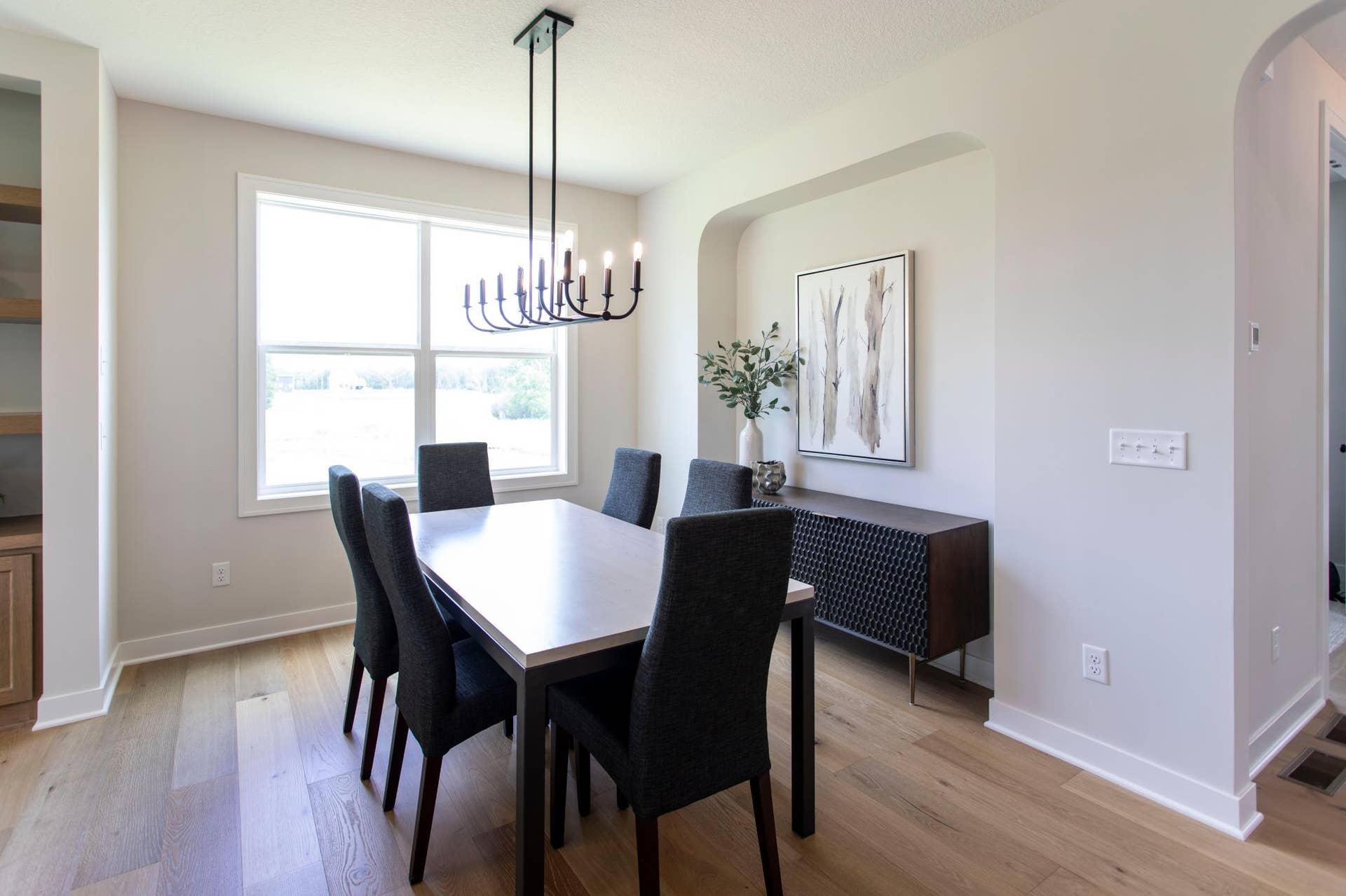 5910 Furnished main_1 (2).jpg