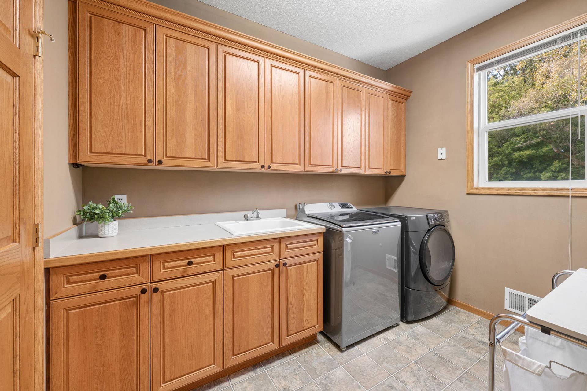 16381 Gunflint Trail, Lakeville, MN 55044 16381 Gunflint Trail, Lakeville, MN 55044