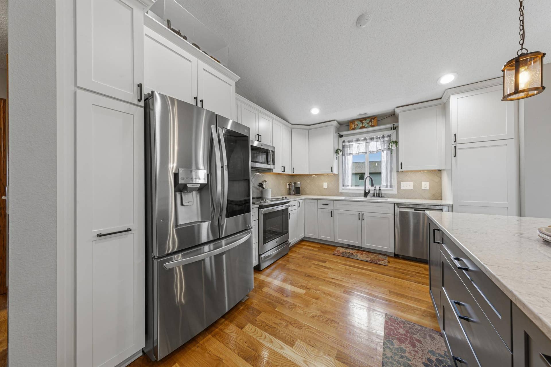 104 Kingsmill Court, Mankato, MN 56001 23 kitchen.jpg