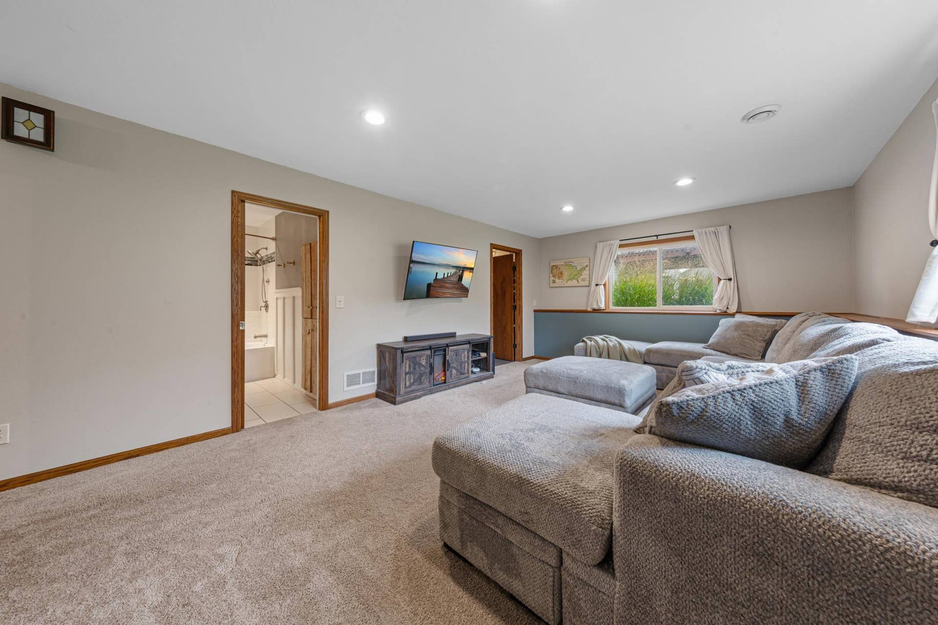 104 Kingsmill Court, Mankato, MN 56001 37 family room_lower.jpg