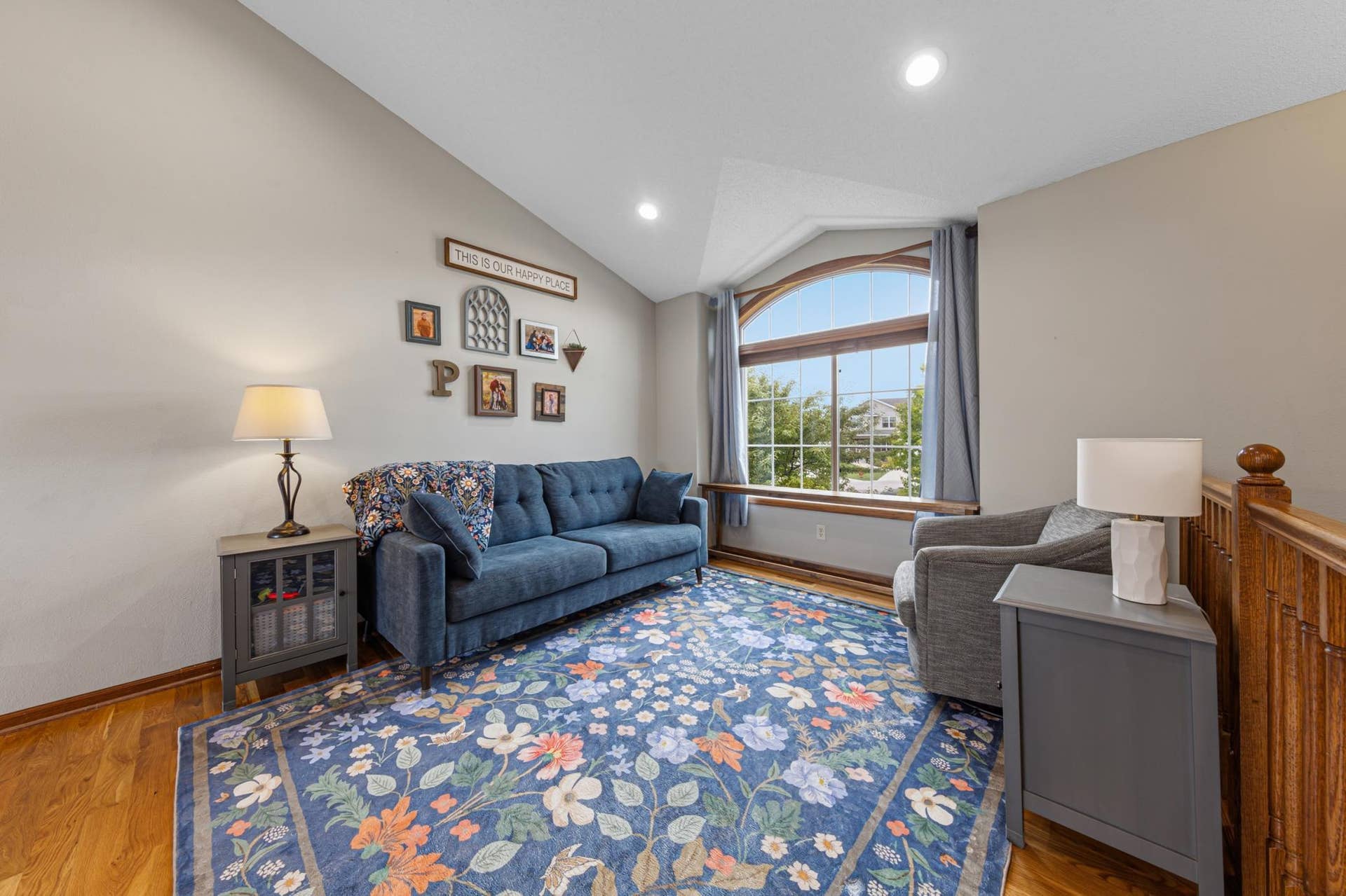 104 Kingsmill Court, Mankato, MN 56001 13 living.jpg