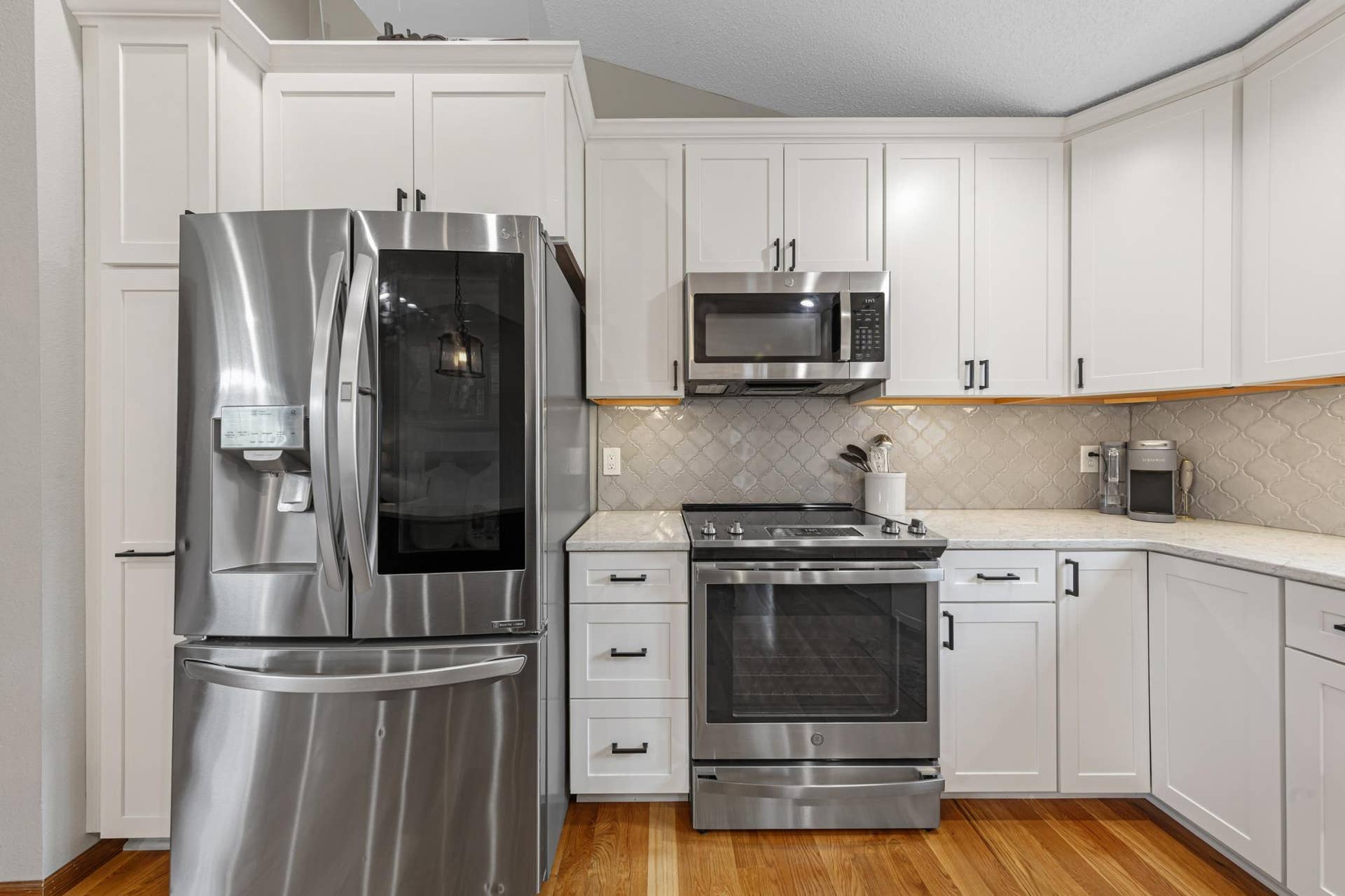 104 Kingsmill Court, Mankato, MN 56001 22 kitchen.jpg