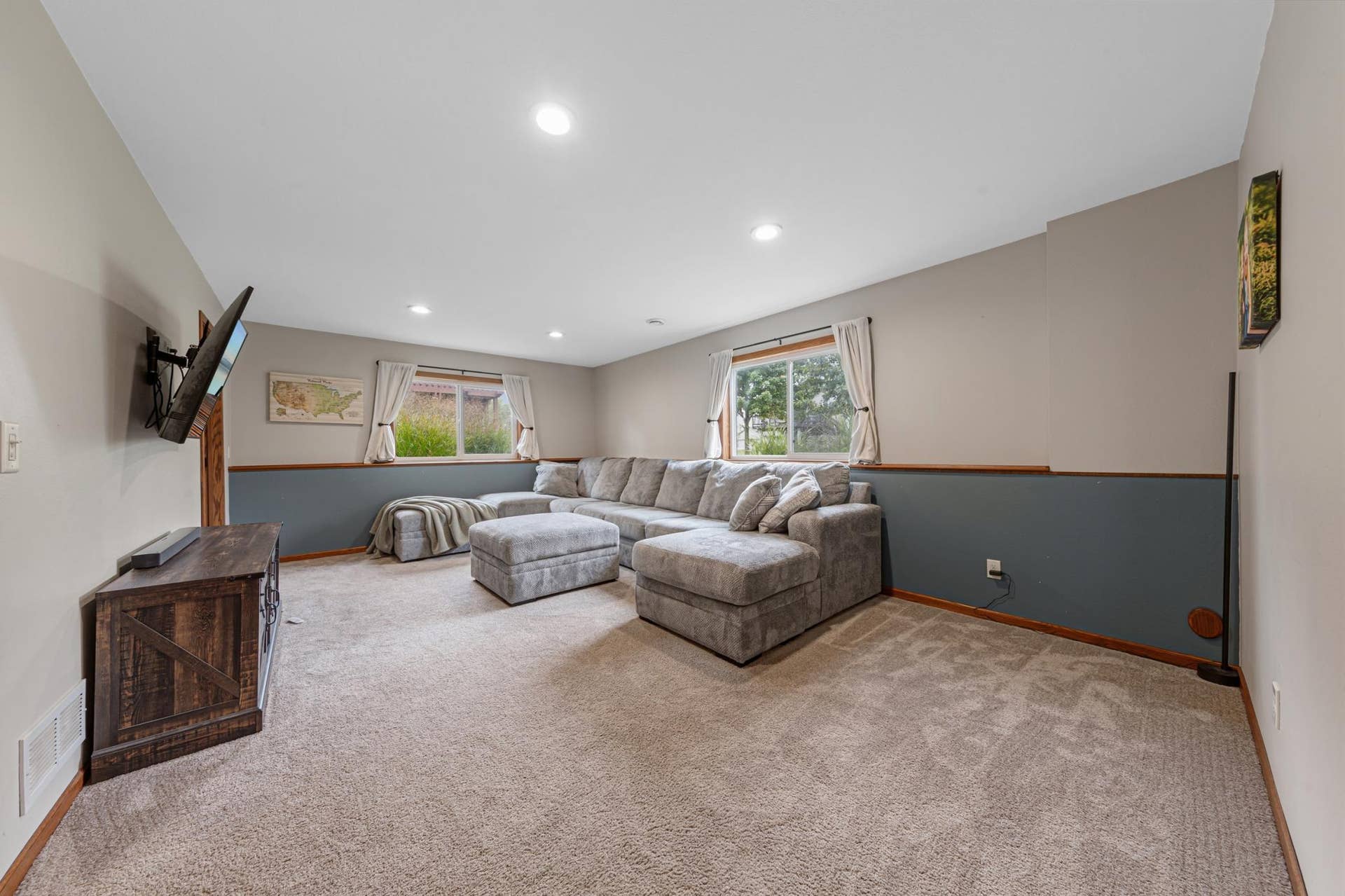 104 Kingsmill Court, Mankato, MN 56001 36 family room_lower.jpg