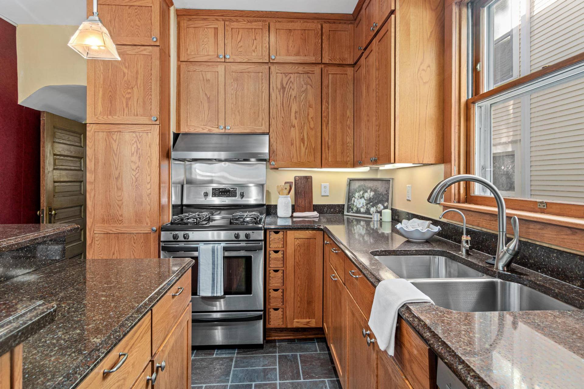 1603 Laurel Avenue, 96, Saint Paul, MN 55104 1603 Laurel Ave-14.jpg