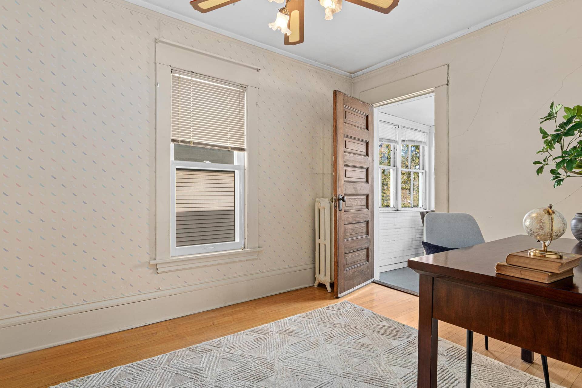 1603 Laurel Avenue, 96, Saint Paul, MN 55104 1603 Laurel Ave-17.jpg