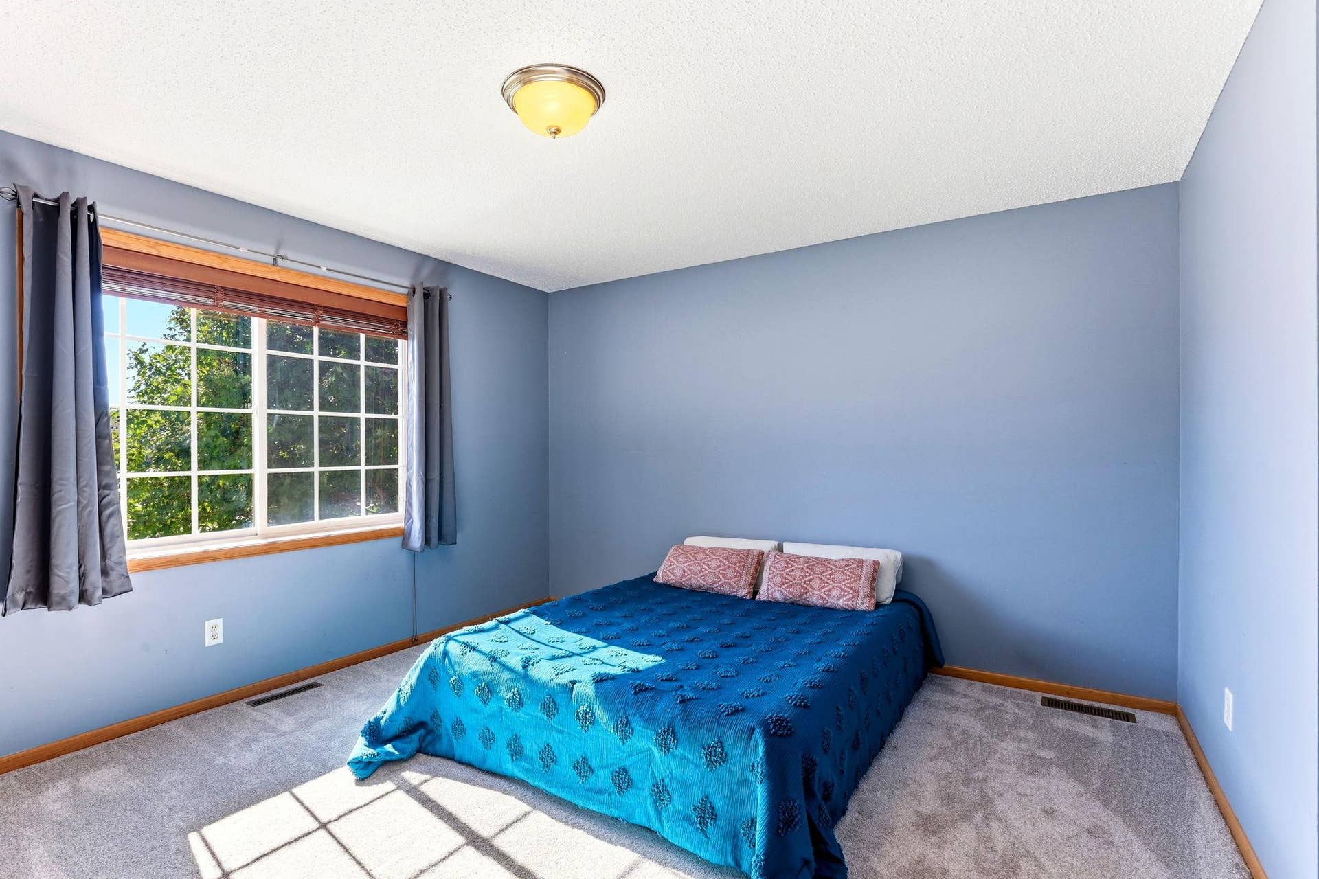 2481 Yellowstone Drive, #104, Hastings, MN 55033 2481 Yellowstone Drive, #104, Hastings, MN 55033