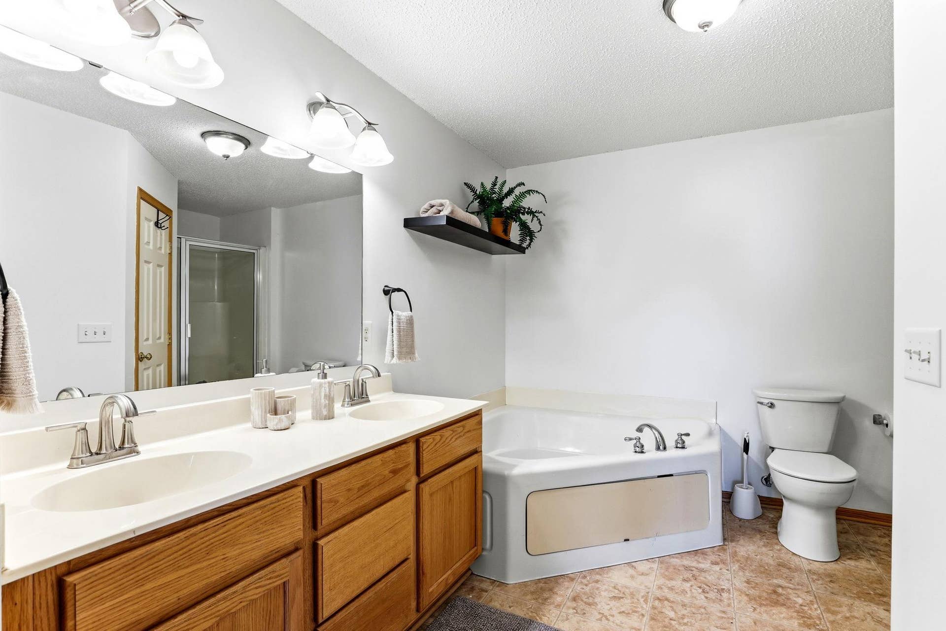 2481 Yellowstone Drive, #104, Hastings, MN 55033 2481 Yellowstone Drive, #104, Hastings, MN 55033