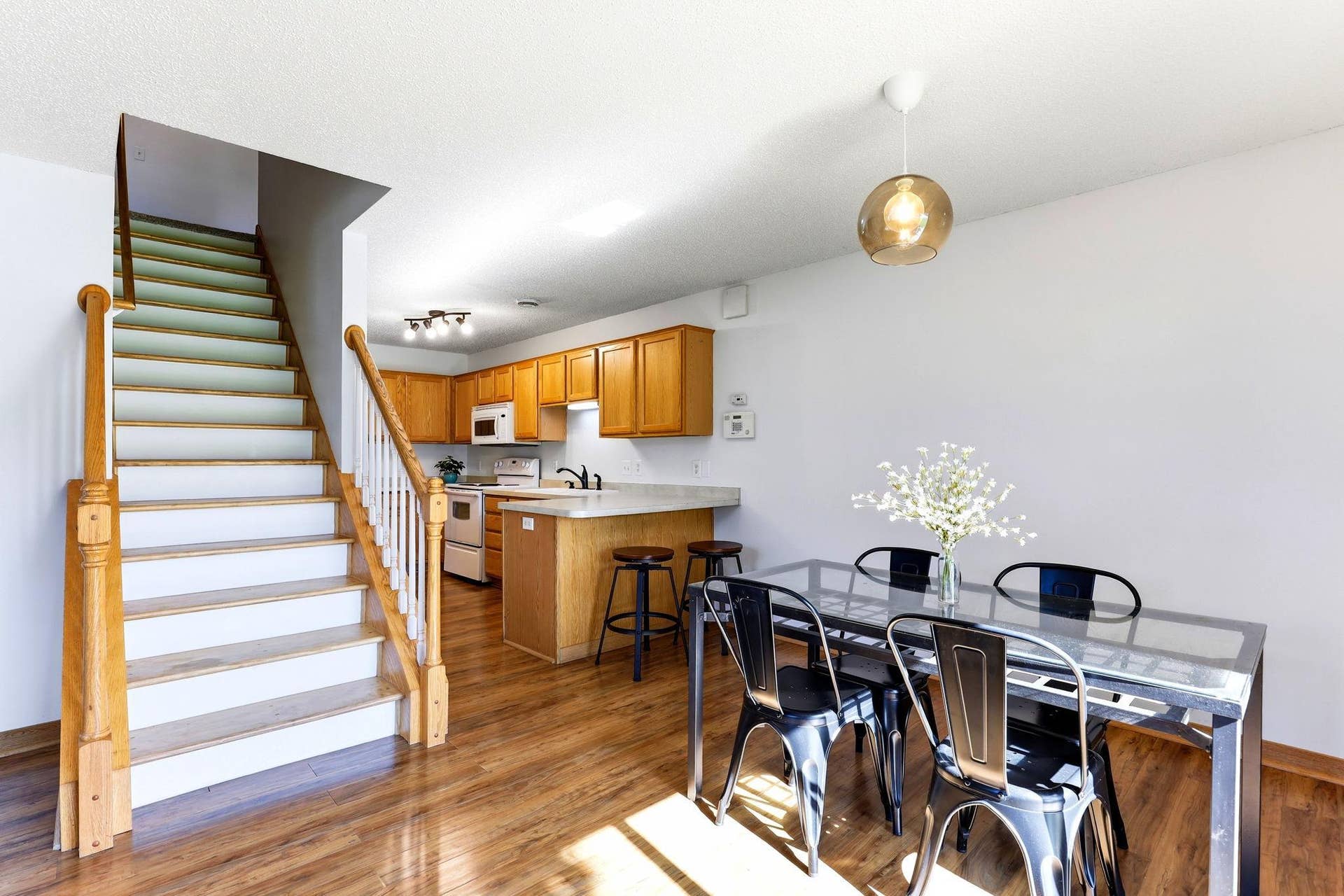 2481 Yellowstone Drive, #104, Hastings, MN 55033 2481 Yellowstone Drive, #104, Hastings, MN 55033