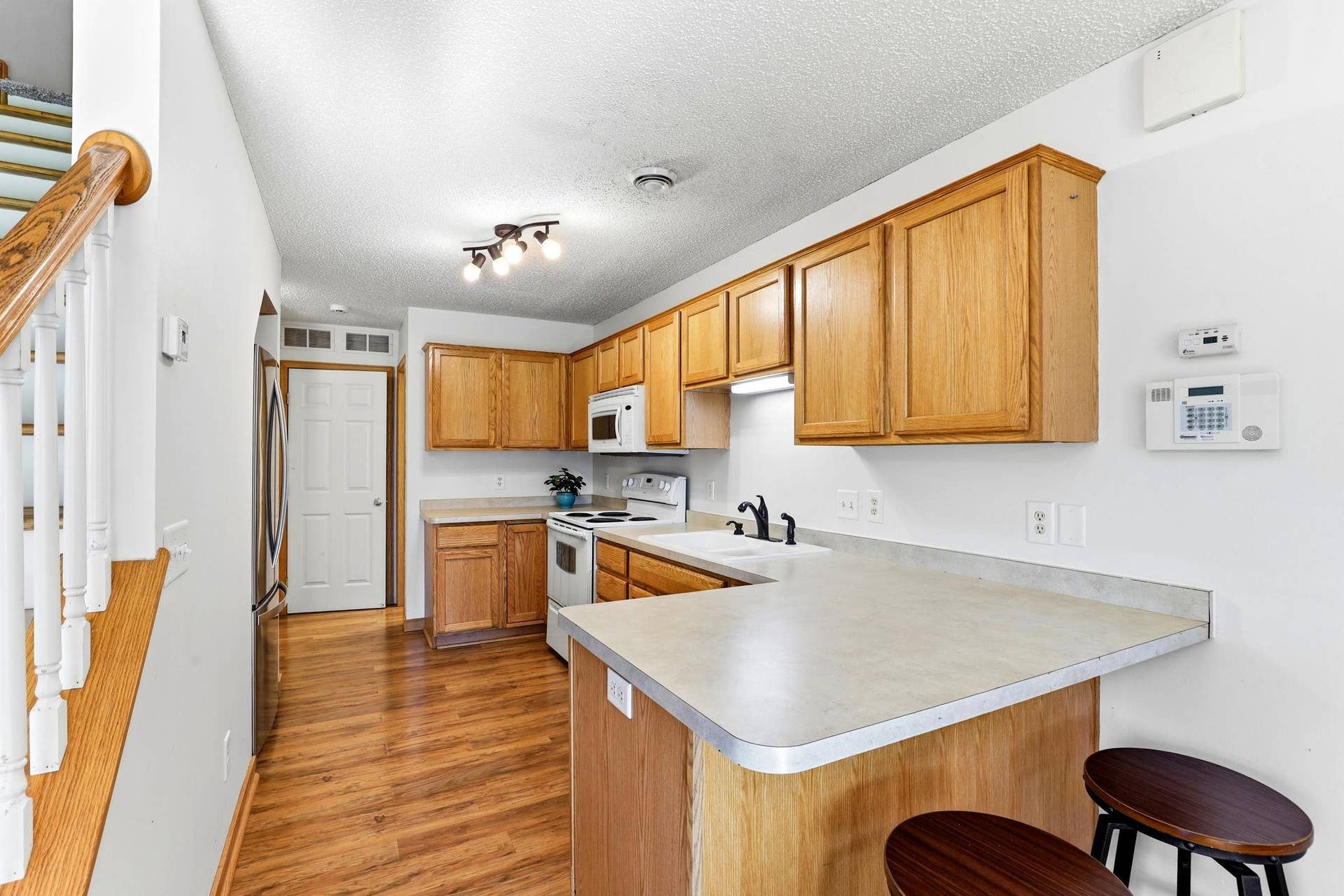 2481 Yellowstone Drive, #104, Hastings, MN 55033 2481 Yellowstone Drive, #104, Hastings, MN 55033