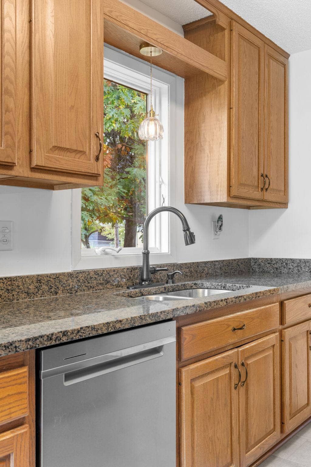 6920 Blaisdell Avenue, Richfield, MN 55423 Kitchen