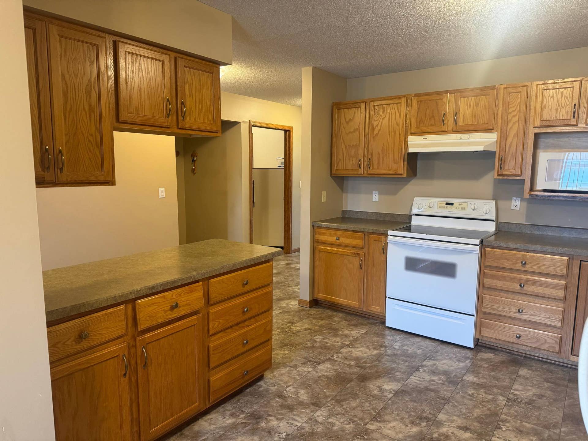 3113 Maple Leaf Court NW, Bemidji, MN 56601 Kitchen