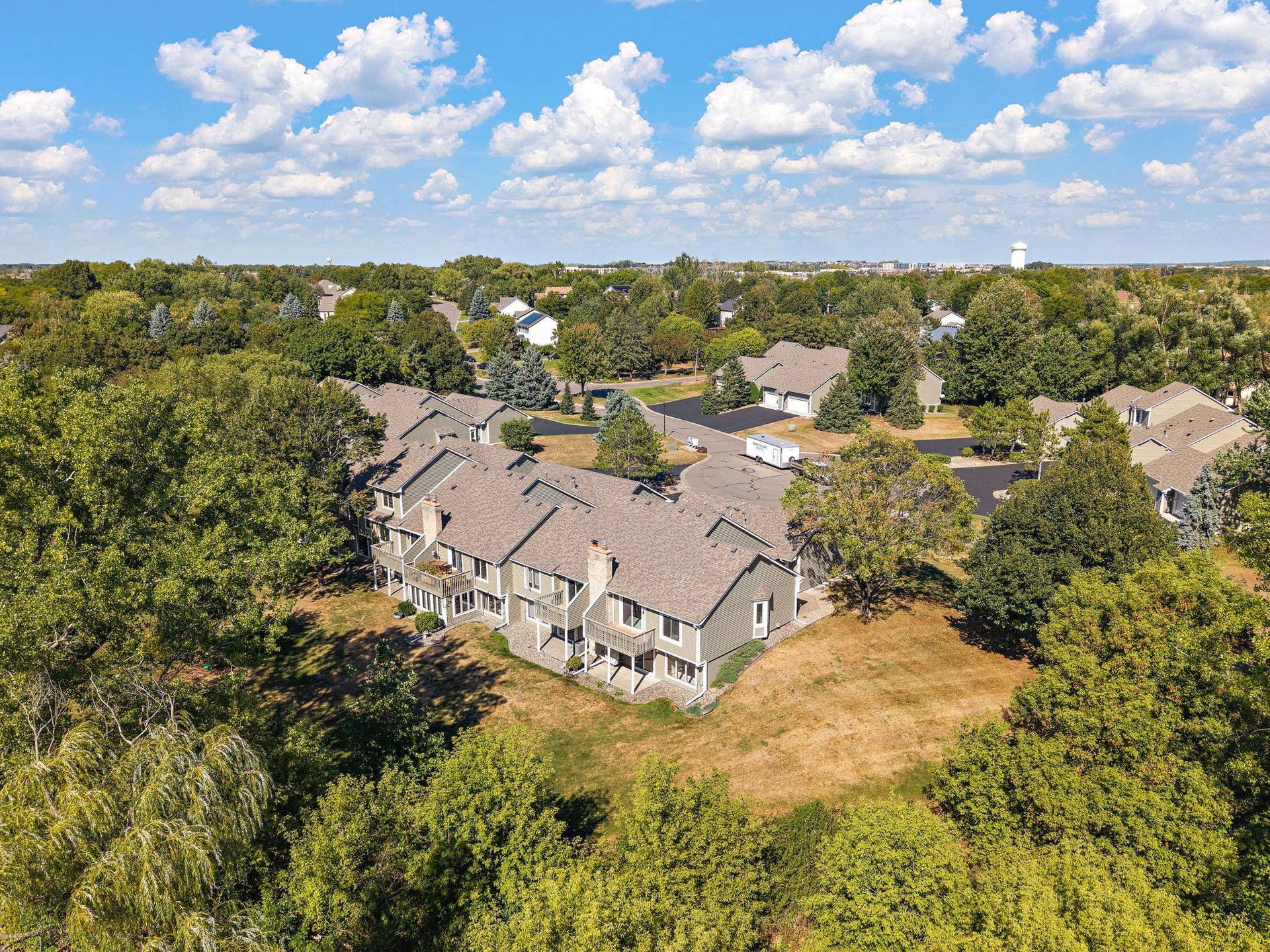 978 Winterberry Drive, Woodbury, MN 55125 978 Winterberry Drive, Woodbury, MN 55125