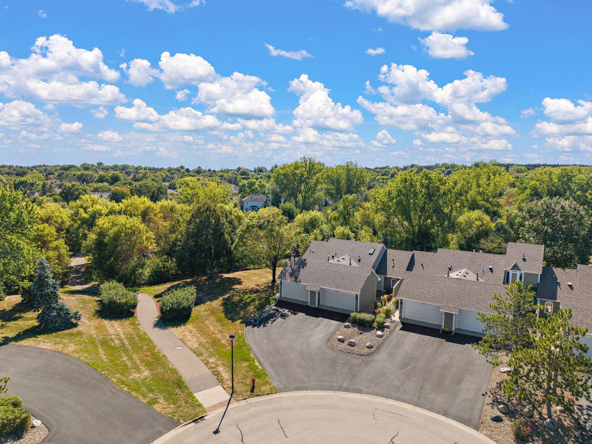 978 Winterberry Drive, Woodbury, MN 55125 978 Winterberry Drive, Woodbury, MN 55125