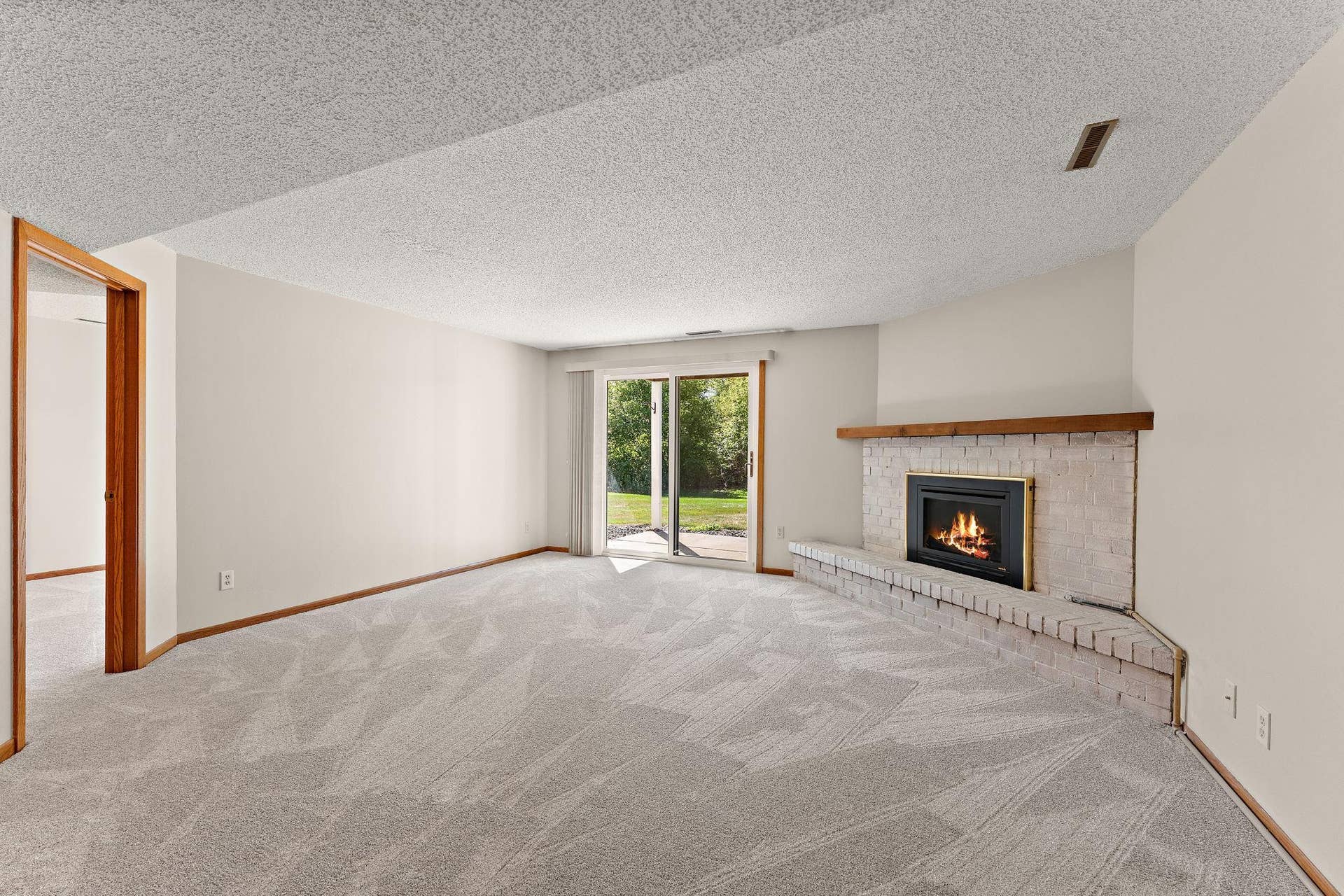 978 Winterberry Drive, Woodbury, MN 55125 978 Winterberry Drive, Woodbury, MN 55125