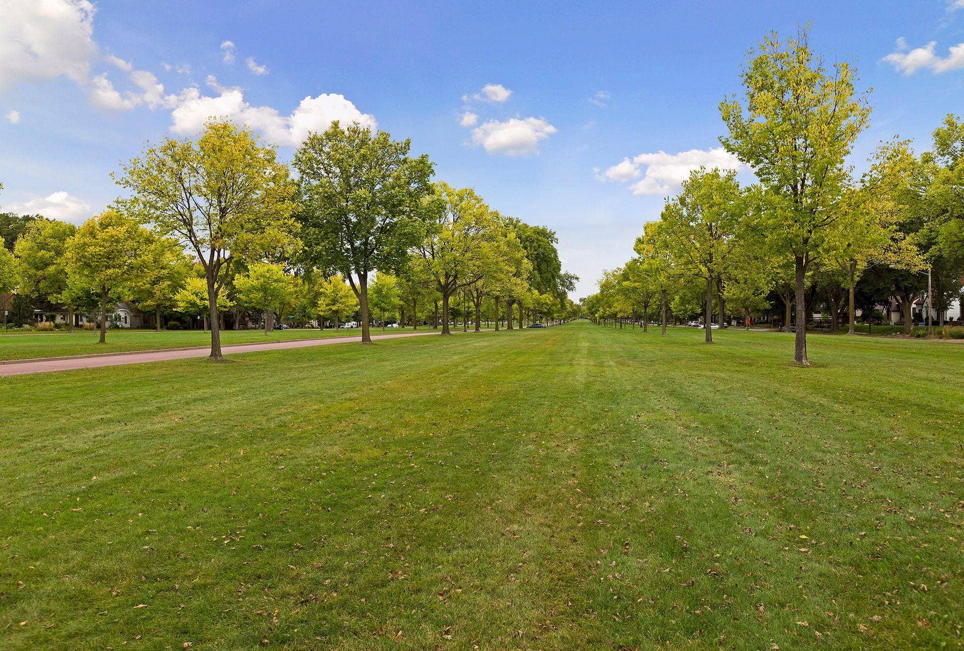 4412 Newton Avenue N, 81, Minneapolis, MN 55412 Victory Memorial Drive