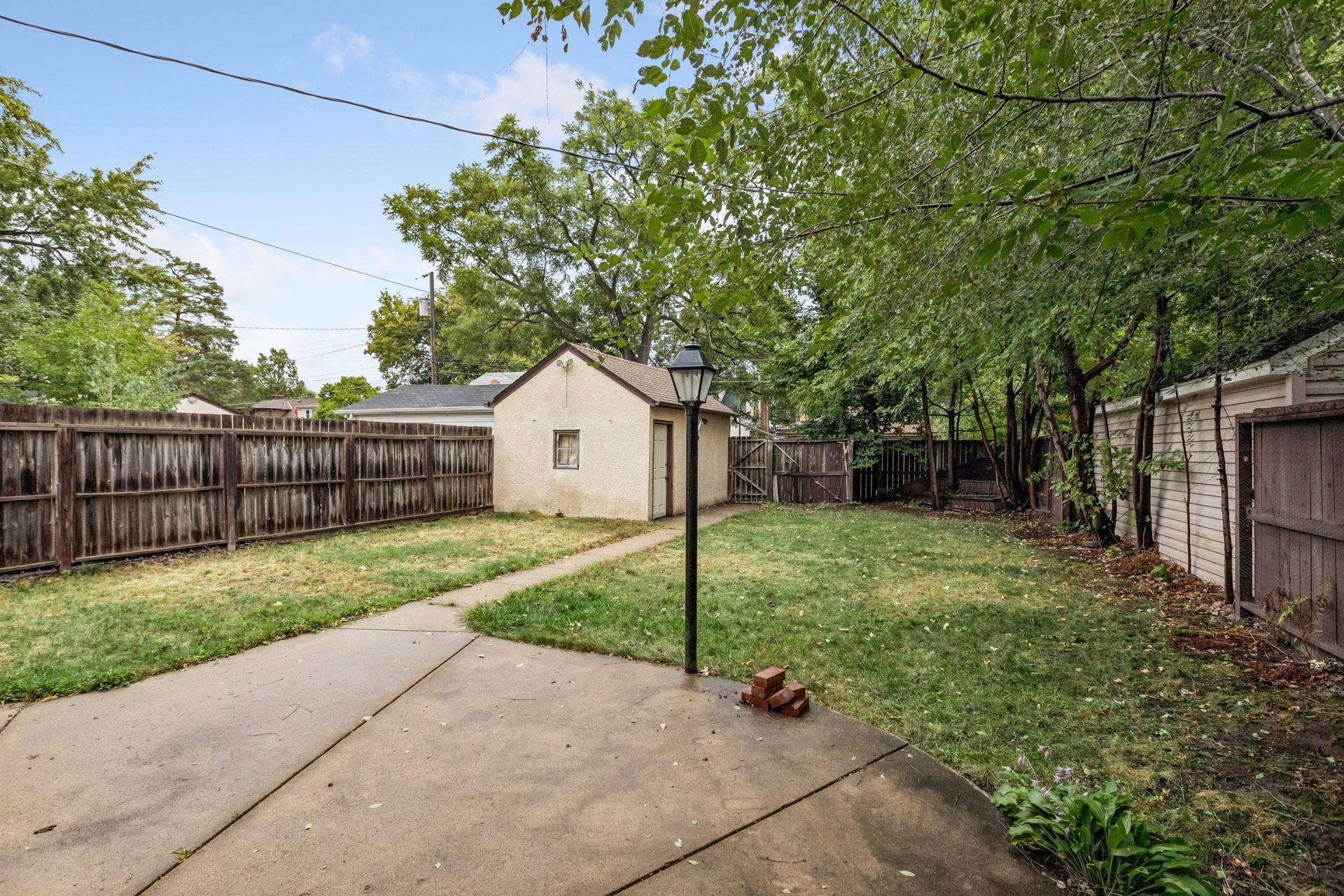 4412 Newton Avenue N, 81, Minneapolis, MN 55412 Privacy fenced back yard
