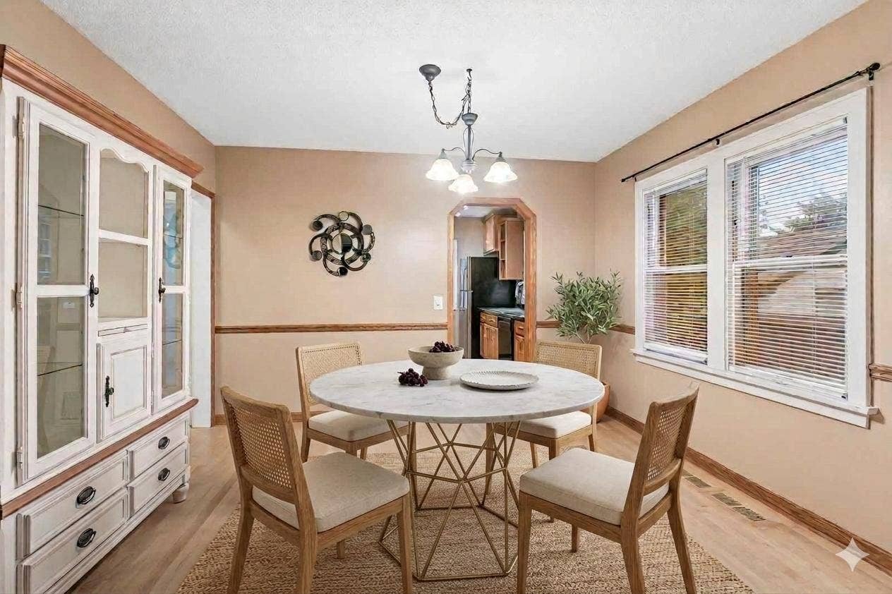 4412 Newton Avenue N, 81, Minneapolis, MN 55412 Dining room with virtual staging