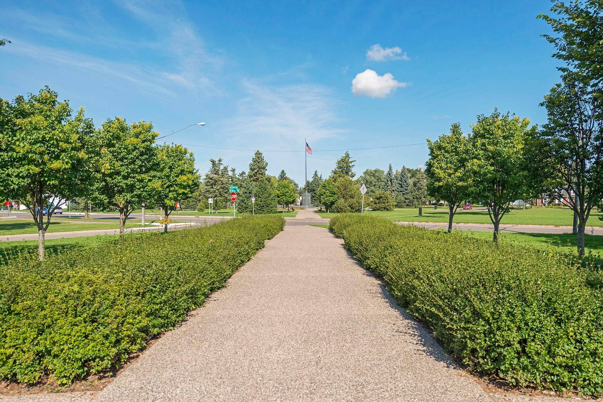 4412 Newton Avenue N, 81, Minneapolis, MN 55412 Victory Memorial Drive