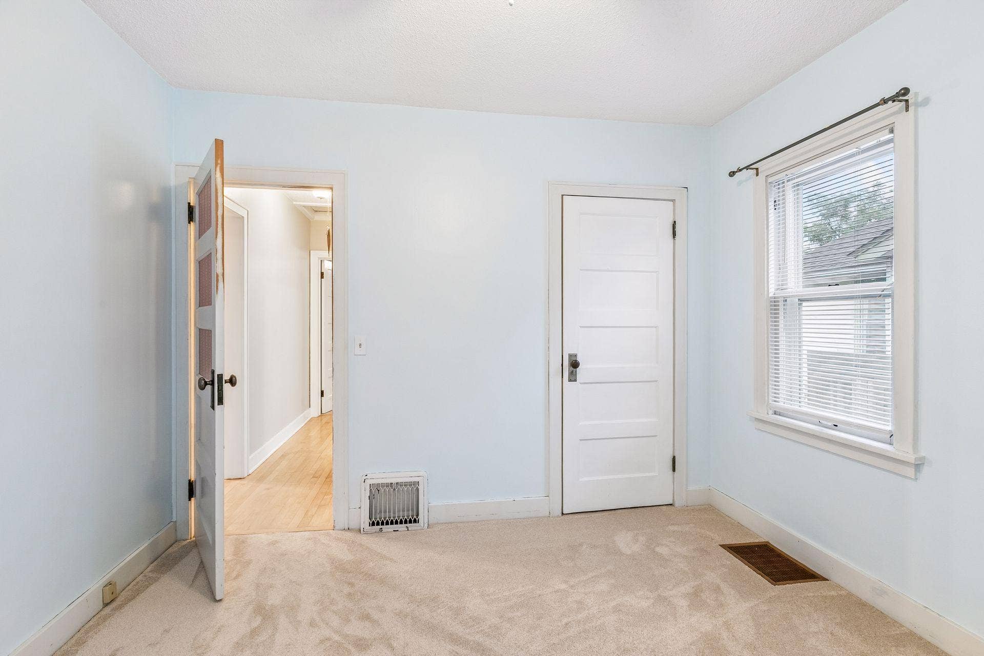 4412 Newton Avenue N, 81, Minneapolis, MN 55412 Another view of rear bedroom